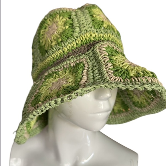 Steve Madden Green Crocheted Paper Yarn Scalloped Brim Bucket Hat OS - Picture 10 of 12